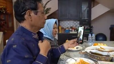 Mahfud MD Selalu Sempatkan Video Call Cucu dan Anaknya di Tengah Kesibukannya