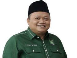 Menjadi Santri yang Sadar Politik