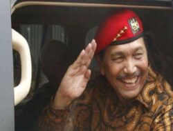 Dapat Karma, Jenderal Kopassus Orang Kepercayaan Jokowi Ini Meneteskan Air Mata