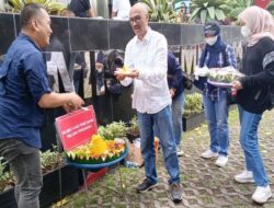 Firli Bahuri Tersangka, Sejumlah Mantan Pegawai KPK Bawa Tumpeng hingga Cukur Gundul