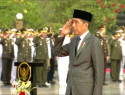 Presiden Jokowi Pimpin Upacara Hari Pahlawan di TMP Kalibata