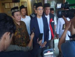 TGB Harap Pelaku Penurunan Baliho Ganjar-Mahfud Ditindak Tegas