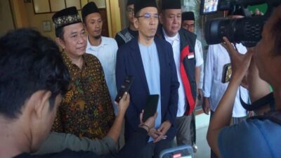 TGB Harap Pelaku Penurunan Baliho Ganjar-Mahfud Ditindak Tegas