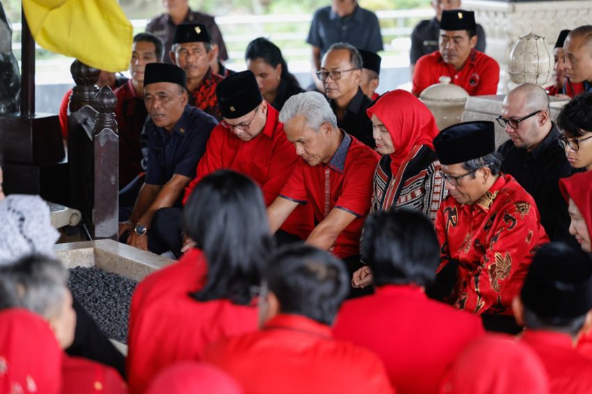 Ziarah ke Makam Bung Karno, Ganjar Berdoa agar Indonesia Berjalan sesuai Konstitusi