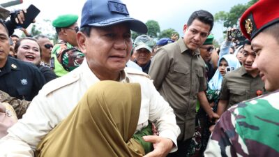 Prabowo Minta Univ. Pertahanan RI Memeriksa Strategi Penanggulangan Banjir bagi Warga yang Terkena Dampak Kenaikan Air Laut