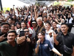 Ganjar Berbagi ke Gen Z-Milenial, Sampaikan Pentingnya Proses Kreatif dan Restu Orang Tua