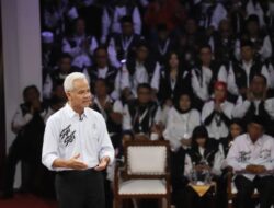 Ganjar Tak Permasalahkan Debat Cawapres Pakai Podium