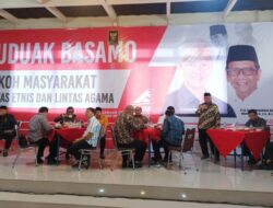 Sarapan Bersama, Mahfud MD Disambut Hangat Warga Lintas Agama di Padang