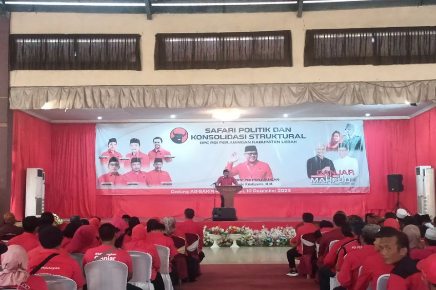 Slogan ‘Jangan Gentar Ada Ganjar, Jangan Takut Ada Mahfud’ Menggema di Lebak Banten