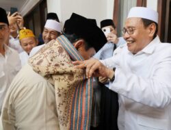 Pemimpin Ponpes Buntet Cirebon Memberikan Dukungan kepada Prabowo-Gibran dalam Pemilihan Presiden 2024