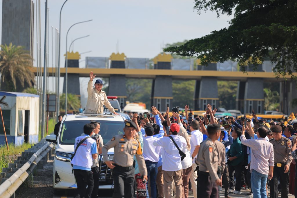 Prabowo: Pilih Presiden yang Berada Di Tengah dan Mendukung Rakyat