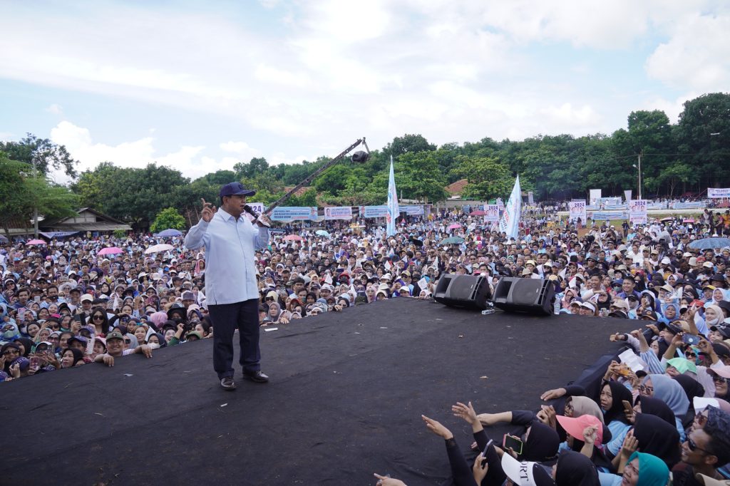 Prabowo Memastikan Akan Melanjutkan Program Jokowi di Depan Warga Subang