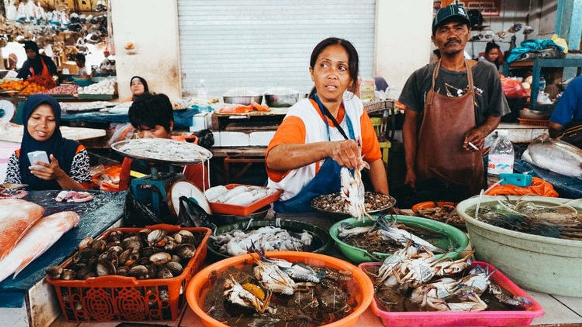 Menuju 100 Tahun Indonesia Merdeka: Solusi Ekonomi Rakyat yang Mewujudkan Progresifitas