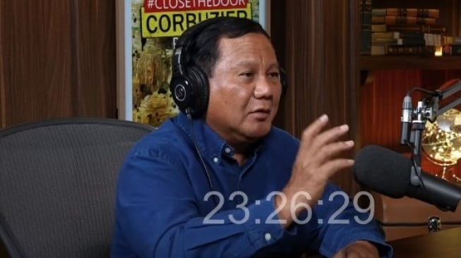 Prabowo Subianto Kagum Dianggap ‘Pak Gemoy’ oleh Anak-anak Saat Berkeliling Daerah