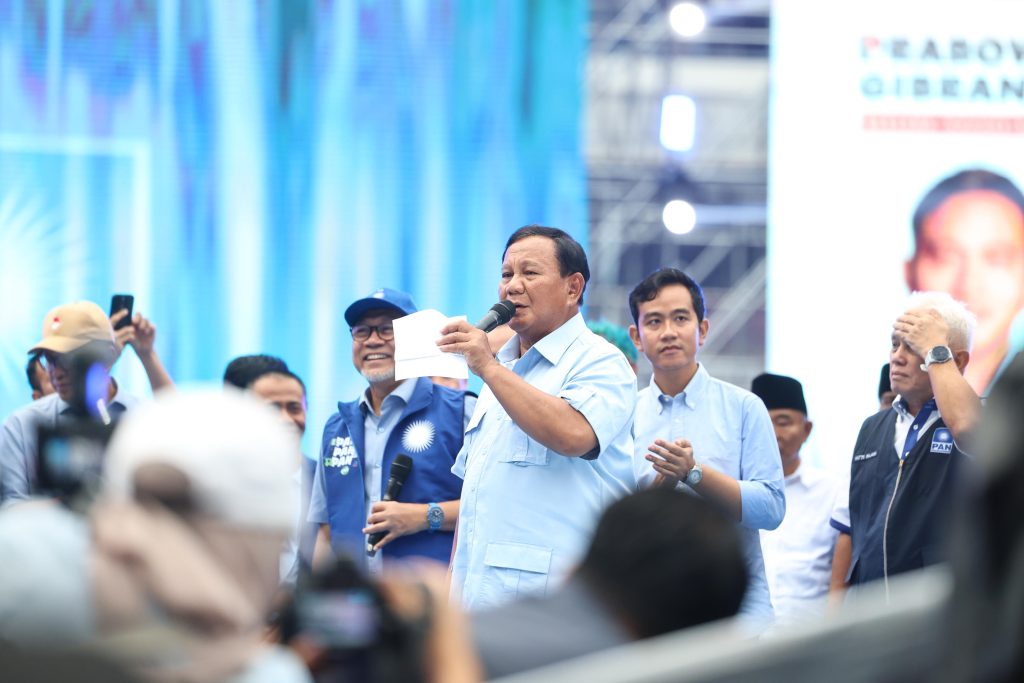 Prabowo Subianto Mengajak Puluhan Ribu Warga di Bandung Untuk Berdoa bagi Palestina Seiring dengan Isra Mi’raj