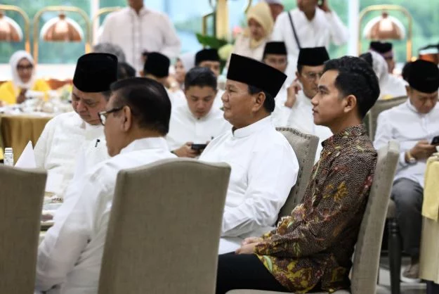 Prabowo Subianto Hadiri Bukber Partai Golkar Bersama Gibran, Mantapkan Kepatuhan pada Proses Hukum dan Menunggu Keputusan MK