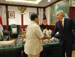 Tony Blair meets Prabowo Subianto at the Ministry of Defense and extends congratulations on presidential election win