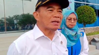 Menko PMK Tinjau Pos Cikampek Utama, Pastikan Arus Mudik Lebaran 2024 Lancar