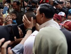 Prabowo Subianto pledges that welfare programs will benefit children all over Indonesia