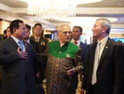 Prabowo Subianto Shares a Tender Moment with Timor Leste President Ramos Horta at IISS Shangri-La Forum