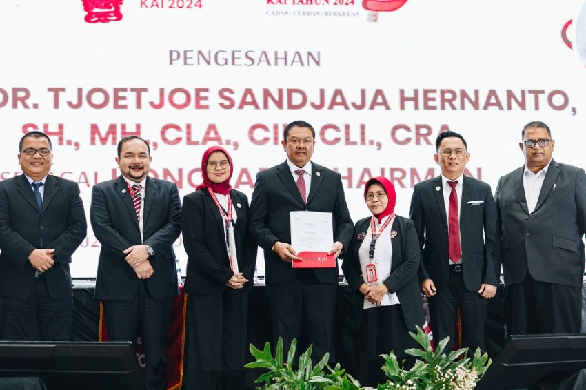 Kongres IV KAI di Solo Tetapkan Dr. Tjoetjoe Sandjaja Hernanto sebagai Honorary Chairman