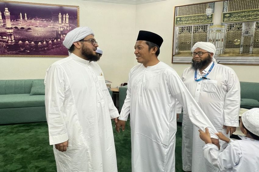 Silaturahmi ke Rumah Sayyid Ahmad di Makkah, Gus Addin Dibekali 14 Kitab