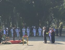 906 Perwira TNI-Polri Dilantik Presiden Jokowi di Istana Negara