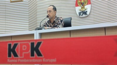 Barang Disita saat Penggeledahan KPK di Semarang dari Smartphone hingga Dokumen