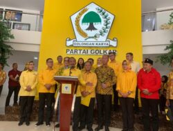 Penampilan Airin Berkemeja Kuning saat Diusung Golkar di Pilkada Banten