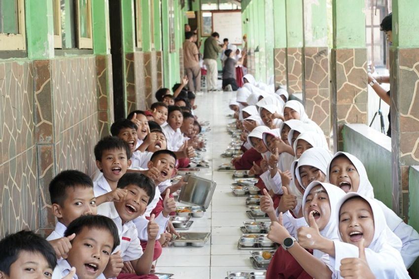 Uji Coba Program Makanan Bergizi Prabowo, Orang Tua: Gizi Anak Saya Terjaga