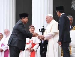 Prabowo Subianto Upload Momen Bersalaman dengan Paus Fransiskus: Indonesia Diberkahi dengan Keberagaman dan Harmoni