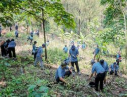 TRID-Perhutani Tanam 200 Pohon untuk Masa Depan Berkelanjutan