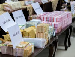 Ini Penampakan Uang Rp920 Miliar dan 51 Kg Emas Batangan yang Disita dari Eks Pejabat MA