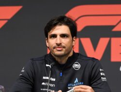 Sainz Gantikan Vettel sebagai Direktur GPDA: Perubahan Baru!