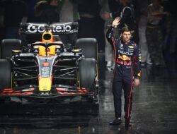Max Verstappen Dicemooh di F1 75: Ancaman Boikot Inggris