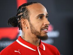 Lewis Hamilton Dikabarkan Akan Jadi Sampul F1 2025