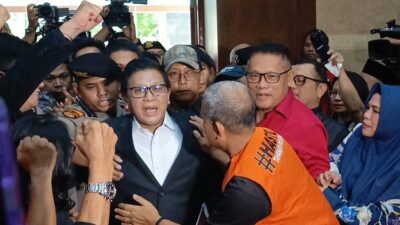 Hasto Kristiyanto Bacakan Nota Keberatan: Meninjau Dakwaan Jaksa