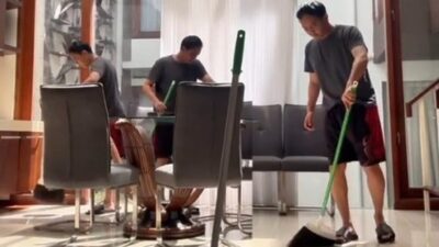 ART Lagi Mudik: Menteri Raja Juli Antoni Bantu Istri di Rumah