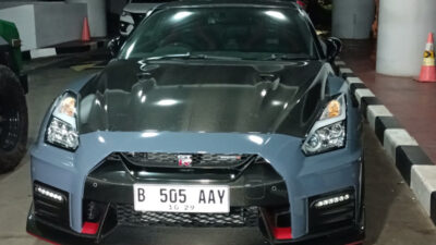 Kejagung Sita Mobil Mewah dan Uang Asing dalam Kasus Suap Migor