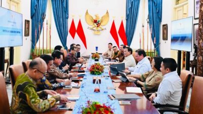 Prabowo Airlangga Sri Mulyani Sugiono Nego Tarif Trump: Analisis Terkini