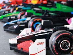Pembalap Menikmati Parade GP Miami dengan Mobil F1 LEGO