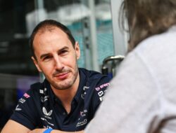 Oliver Oakes Memutuskan untuk Mengundurkan Diri dari Tim Alpine