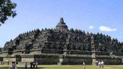 Peringatan Hari Raya Waisak 2025: Dipusatkan di Candi Borobudur