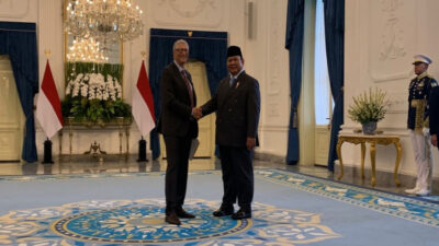 Prabowo Sambut Kedatangan Bill Gates di Istana: Momen Hangat Bersama