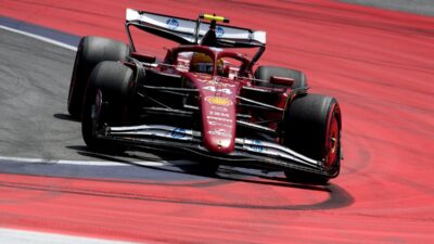 Hamilto Sorotkan Ferrari Dalam Pencarian Solusi Kesusahan