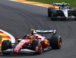 Hamilton, Antonelli, Alonso & Sainz Pitlane Start: Strategi Balapan