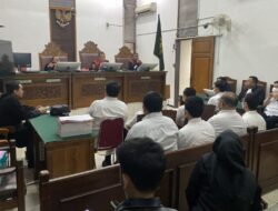 Sidang Tuntutan Terdakwa Judi Online Komdigi Diundur: Update Pekan Depan