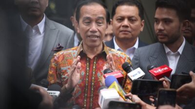 Jokowi Bawa 26 Video Terkait Kasus Tudingan Ijazah Palsu: Analisis Terbaru