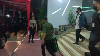 Geledah Ditjen PHU Kemenag: Penyidik KPK Bawa 3 Koper
