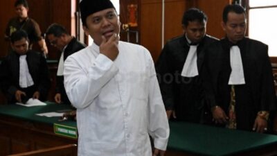 Prabowo Berikan Amnesti ke Gus Nur yang Pertanyakan Ijazah Jokowi: Analisis Singkat